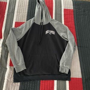 Under Armour Sweatshirt